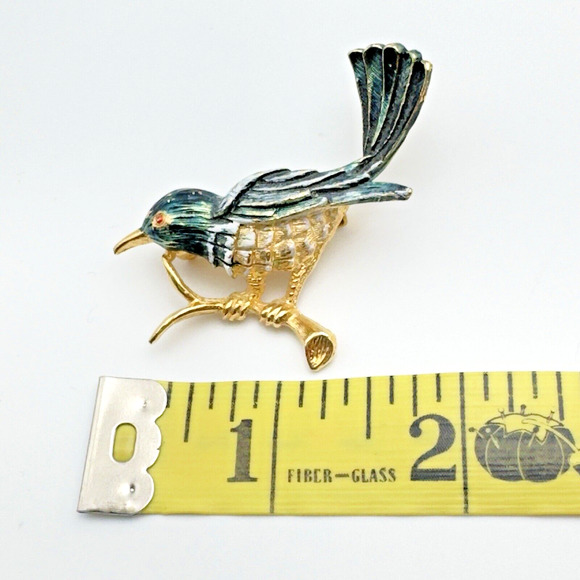 Vintage Bird Brooch Gold Tone Green White Jay Perched On A Branch Gerrys 2" - Picture 6 of 7
